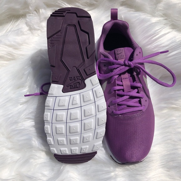 womens nike air max motion lw pink